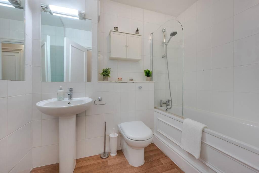 Cosy 2 Bed In Kensington Olympia Londres Exterior foto