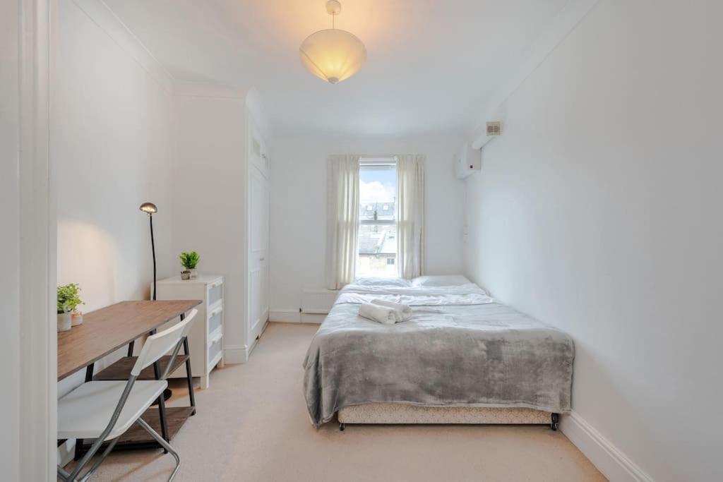 Cosy 2 Bed In Kensington Olympia Londres Exterior foto