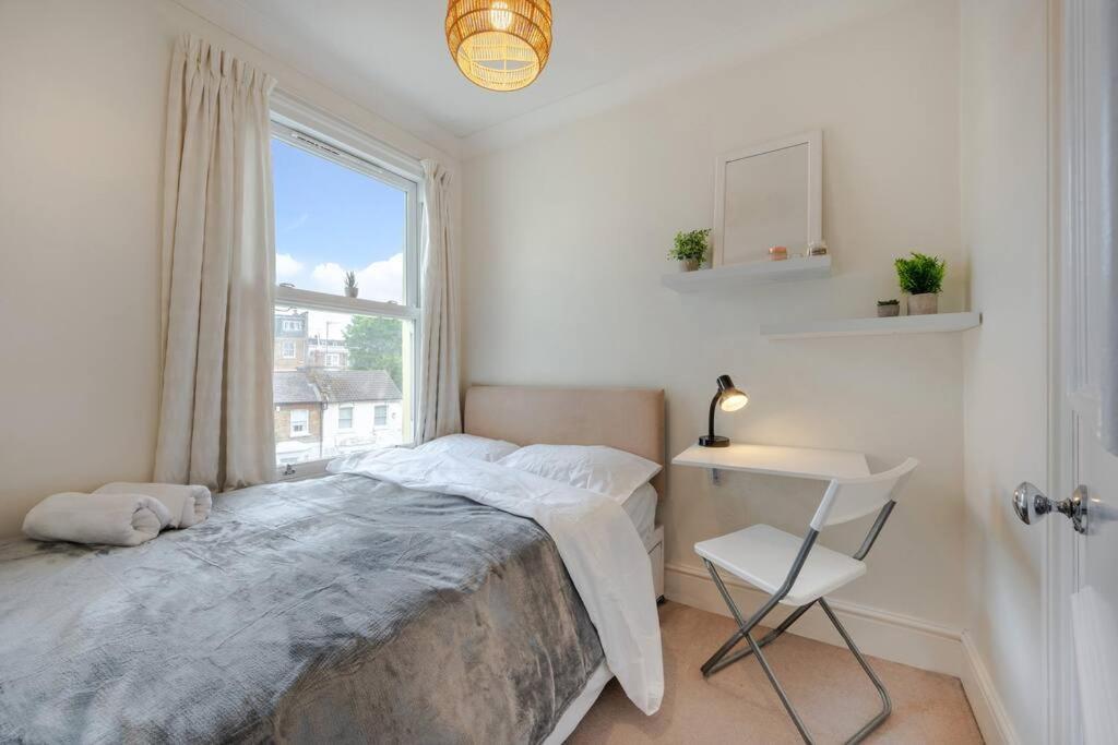 Cosy 2 Bed In Kensington Olympia Londres Exterior foto